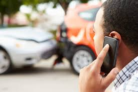 How a Phoenix Car Accident Lawyer Can Maximize Your Injury Compensation