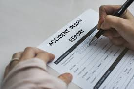 8 Signs You Should Hire a Lawyer for a Work Injury