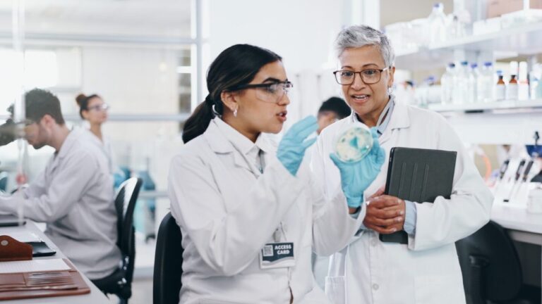 6 Staff Training Tips to Reduce Pharma Compliance Risks