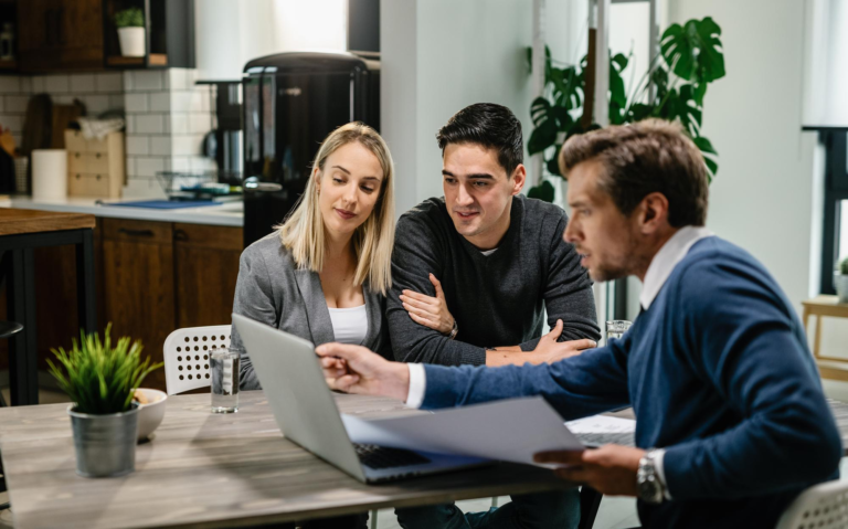 Mortgage Advisor vs. Bank: Why Smart Borrowers Are Making the Switch