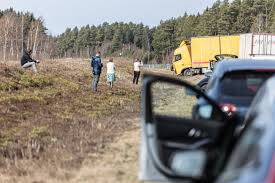 What Drivers Should Do Immediately After a Serious Truck Accident
