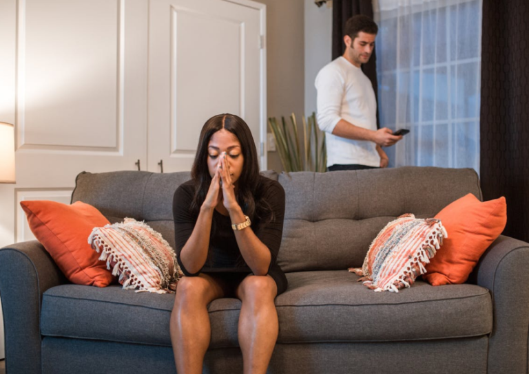 5 Signs That You Should Get Divorced